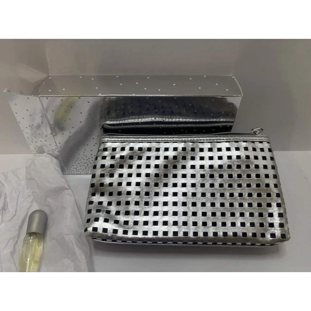 Estee Lauder NeverUsed Beautiful Silver Makeup Bag W/ Zipper & Sample Bottle